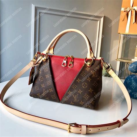 lv petite malle old vs new size|Louis Vuitton Petite Malle Review: An absolute all .